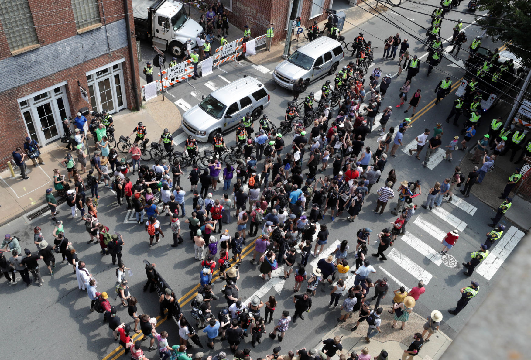 CDP 0813 demonstrators641.JPG